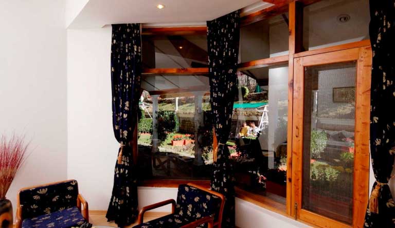 ManuAllaya-Balcony-Room2