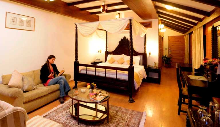 ManuAllaya-Deluxe-Room