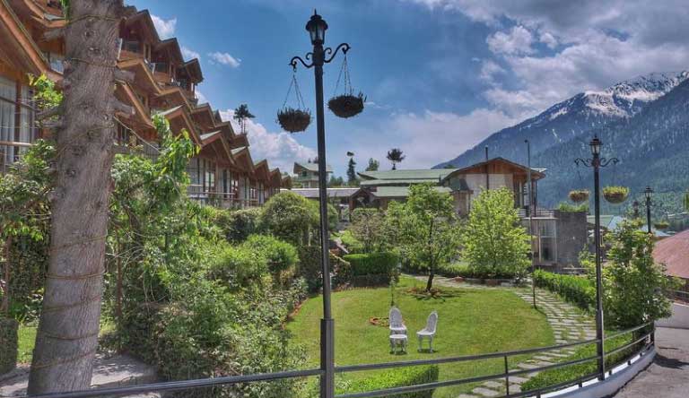 ManuAllaya-Exterior1