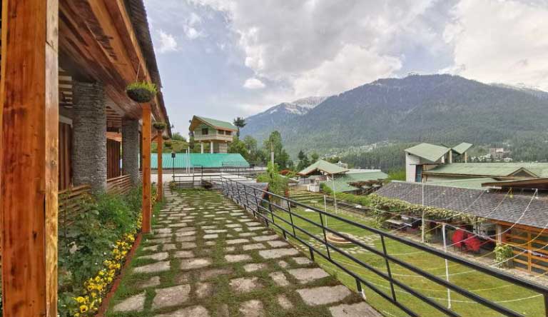 ManuAllaya-Exterior2