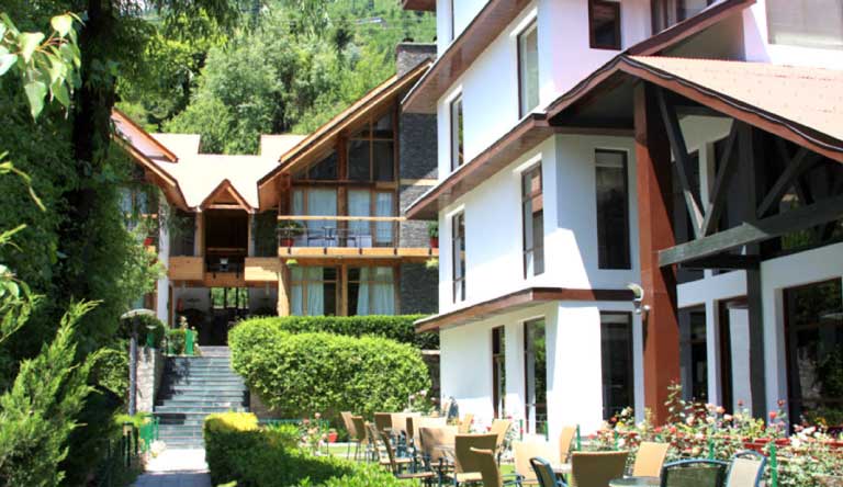 River-Country-Resort-Manali-Five-Bedroom-Cottage-Hornbill2