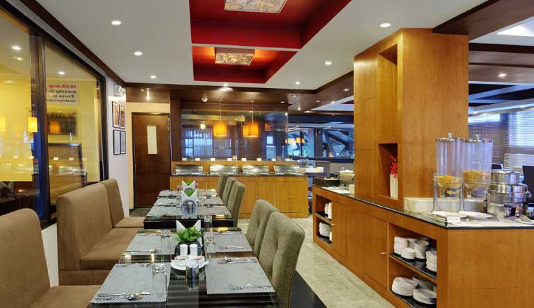 River-Country-Resort-Manali-Restaurant1