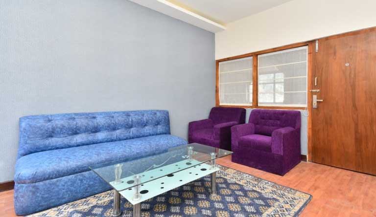 Snow-Crest-Manor-Mahogany1