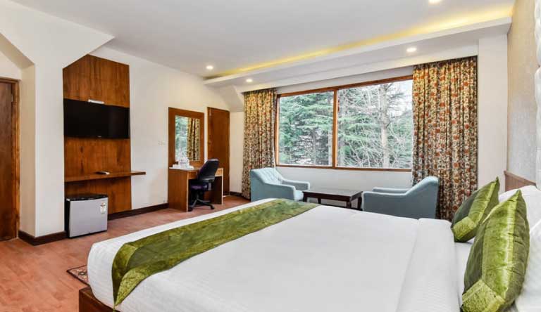 Snow-Crest-Manor-Maple6