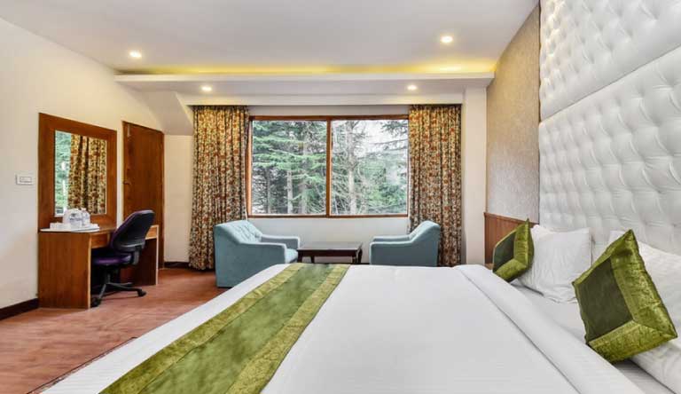 Snow-Crest-Manor-Maple7