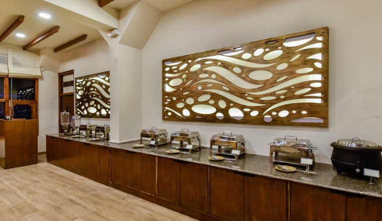 Snow-Crest-Manor-Restaurant