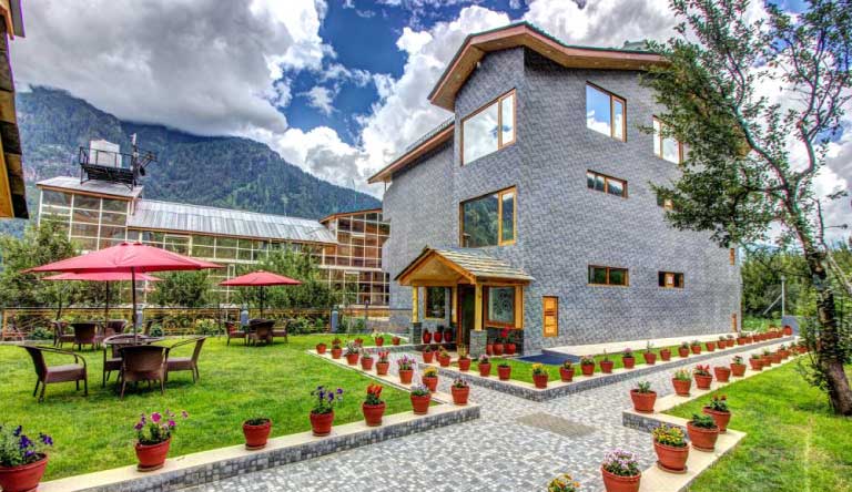 Snow-Peak-Retreat-Manali-Cottages1