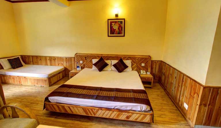 Snow-Peak-Retreat-Manali-Family-TripleBedded-Room