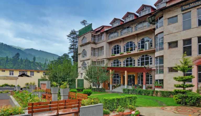 The-Manali-Inn-Exterior-Facade