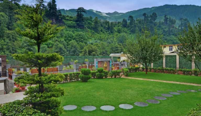 The-Manali-Inn-Garden
