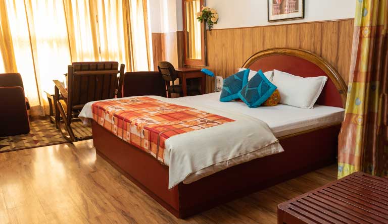 Mukteshwar-Himalayan-Resort-Luxury-Room