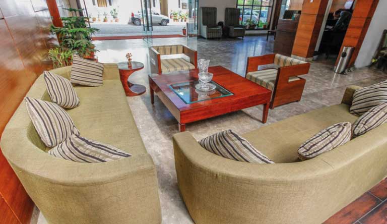 Hotel-Brentwood-Lobby