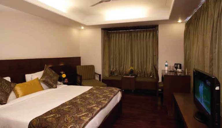 Hotel-Brentwood-Room