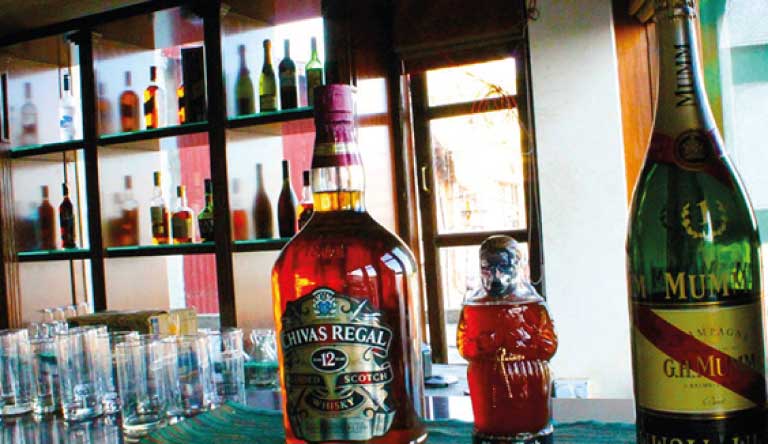 Imperial-Square-Bar1