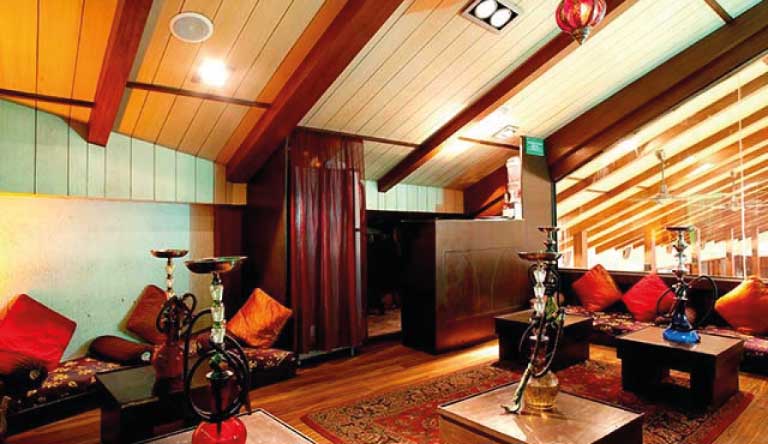 Imperial-Square-HokkaLounge