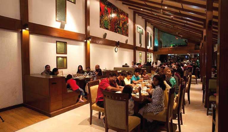 Imperial-Square-Restaurant3