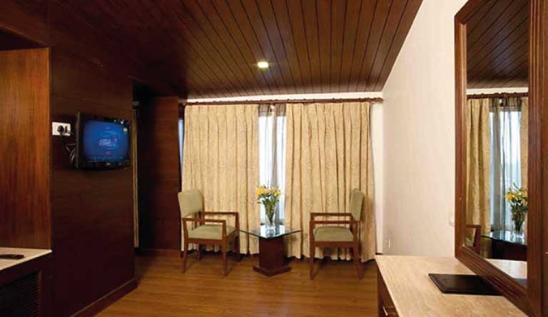 Imperial-Square-Suite-Room-Siting-Area