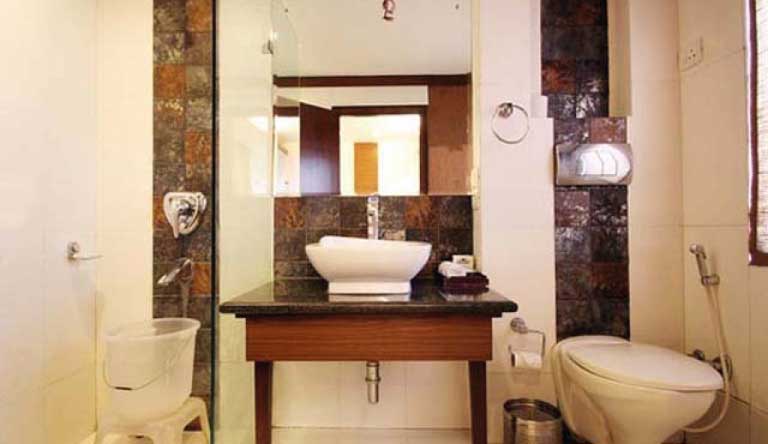 Imperial-Square-Washroom