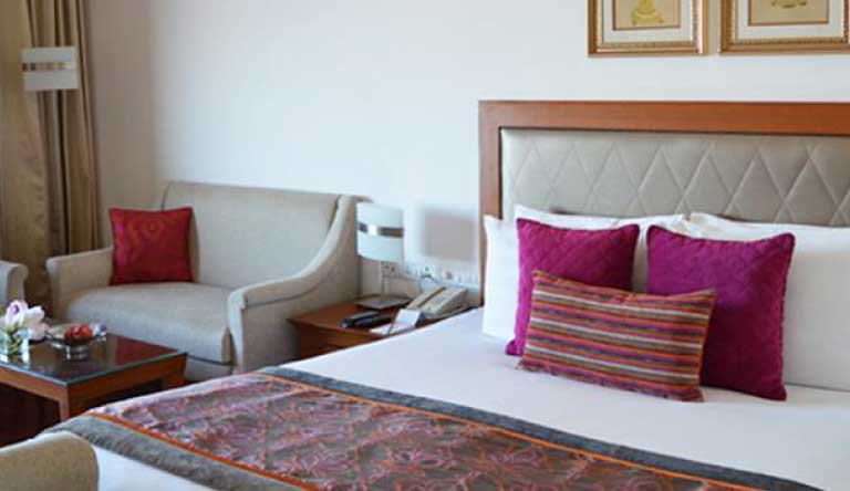 Jaypee-Residency-Manor-Executive-Room