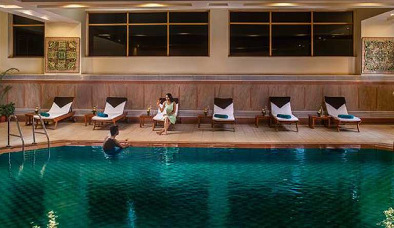 Jaypee-Residency-Manor-Poolside