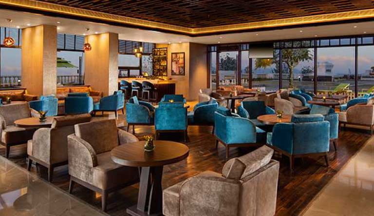 Jaypee-Residency-Manor-Restaurant-Marshal's-Lounge