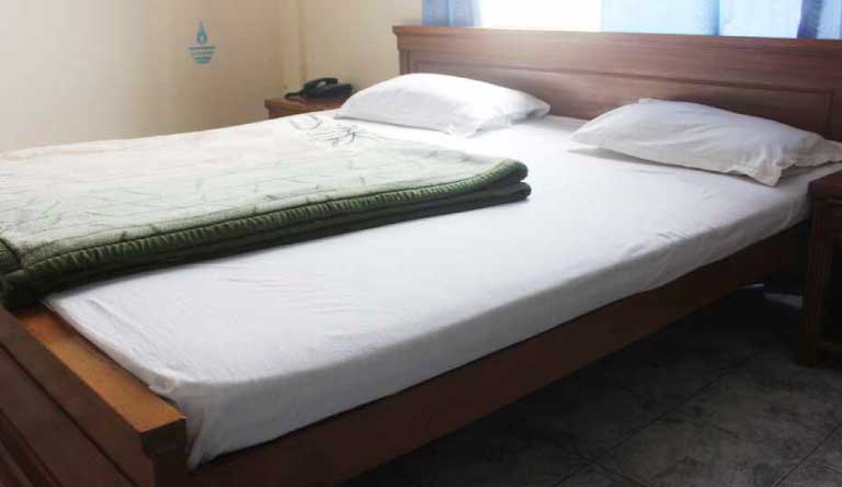 Rockland-Manor-AC-Bedroom