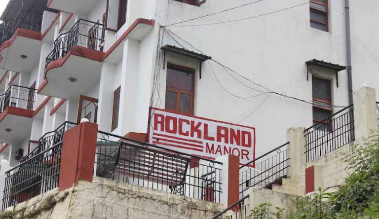 Rockland-Manor-Exterior1