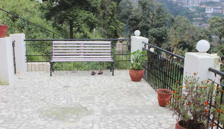 Rockland-Manor-View-from-Passage