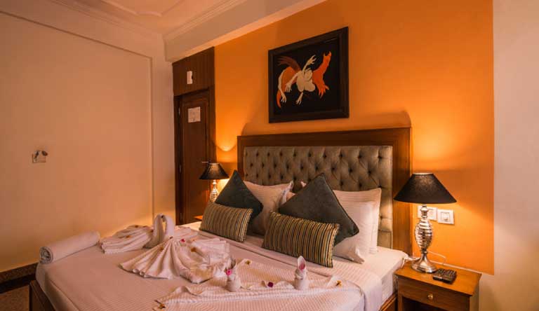 Tulip-Inn-Green-Castle-Family-Room2