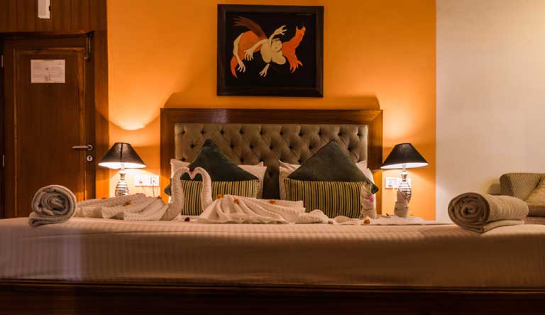 Tulip-Inn-Green-Castle-Family-Room3