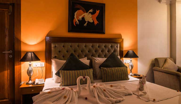 Tulip-Inn-Green-Castle-Family-Room4