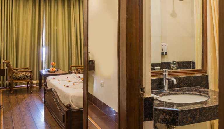 Tulip-Inn-Green-Castle-Super-Deluxe-Room3