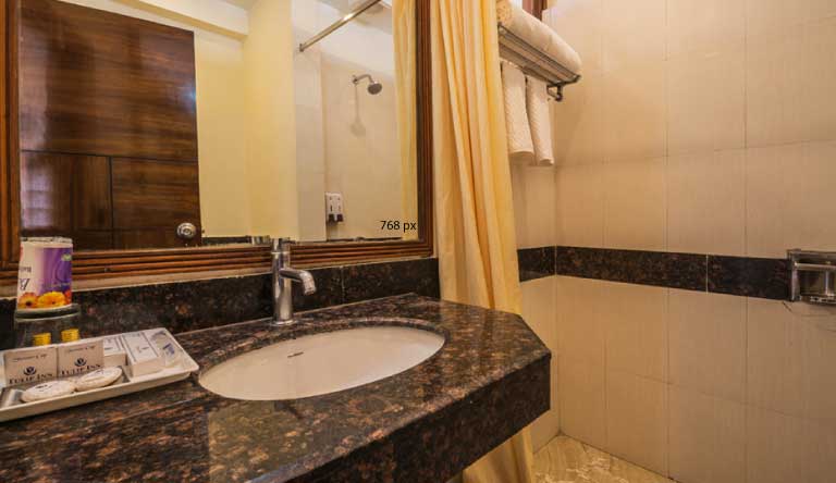 Tulip-Inn-Green-Castle-Super-Deluxe-Room4