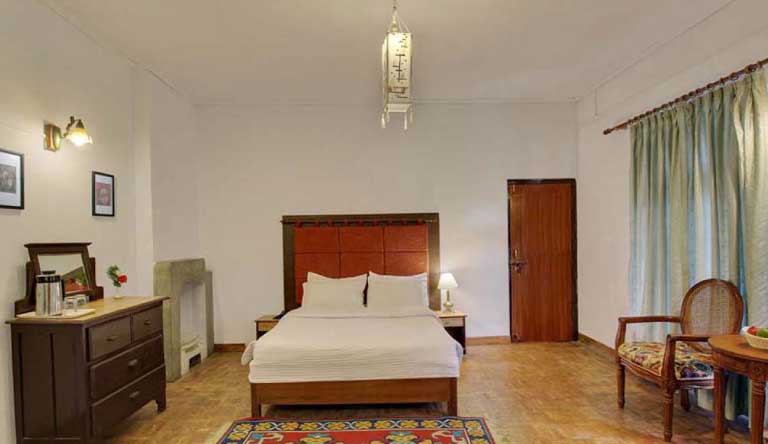 Chevron-Fairhavens-Resort-Cottage-Room-1