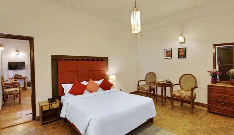 Chevron-Fairhavens-Resort-Cottage-Room-2