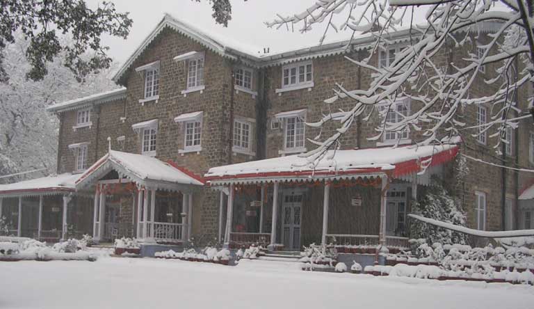 Chevron-Fairhavens-Resort-Exterior-Snow-Winter