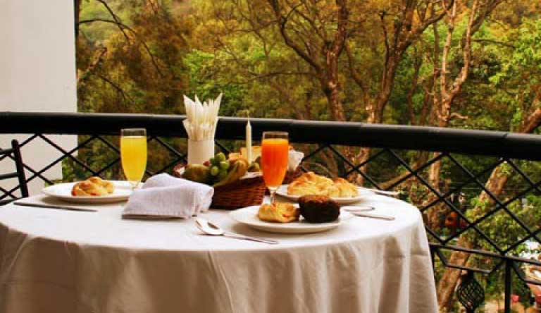 Country-Inn-Sattal-Dining