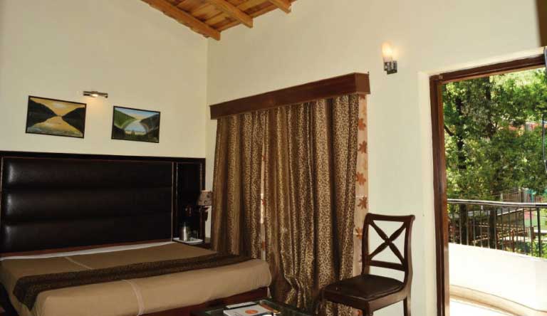 Mount-n-Mist-Room-with-Balcony