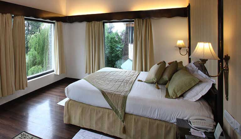 Shervani-Hill-Top-Hill-View-Suite