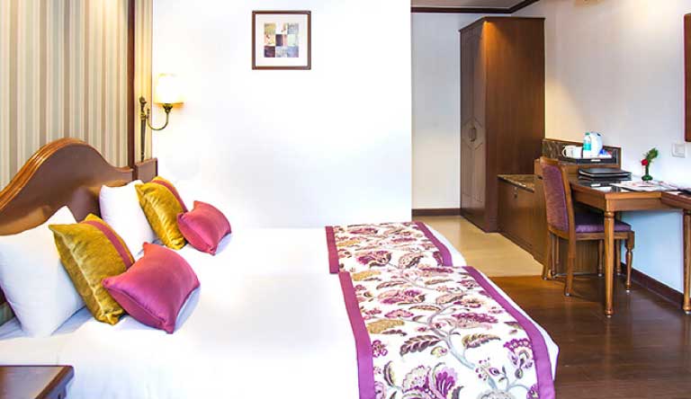 Shervani-Hill-Top-Superior-Room