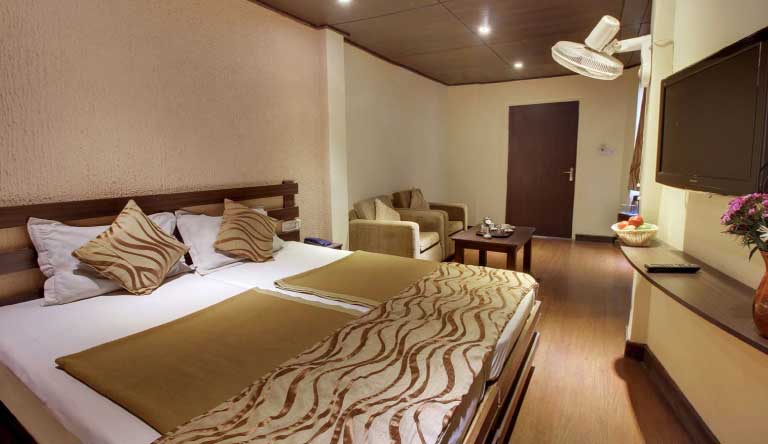 The-Corner-Deluxe-Room1