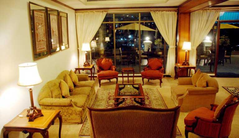 The-Manu-Maharani-Lobby