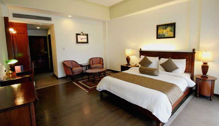 The-Manu-Maharani-Premium-Room