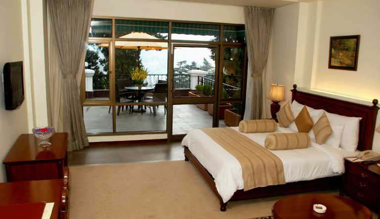 The-Manu-Maharani-Terrace-Room