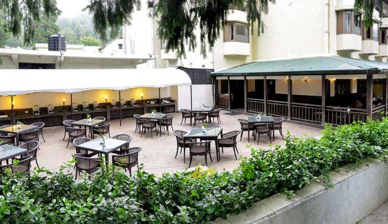 Vikram-Vintage-Inn-Restaurant-Outdoor