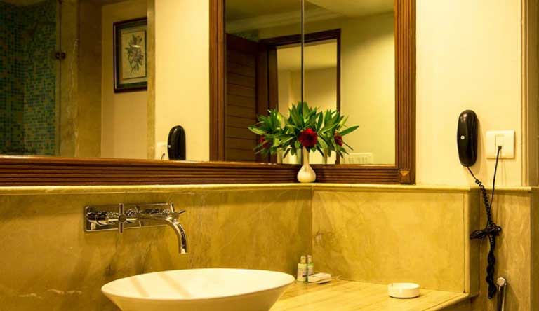 Vikram-Vintage-Inn-Superior-Room-Washroom