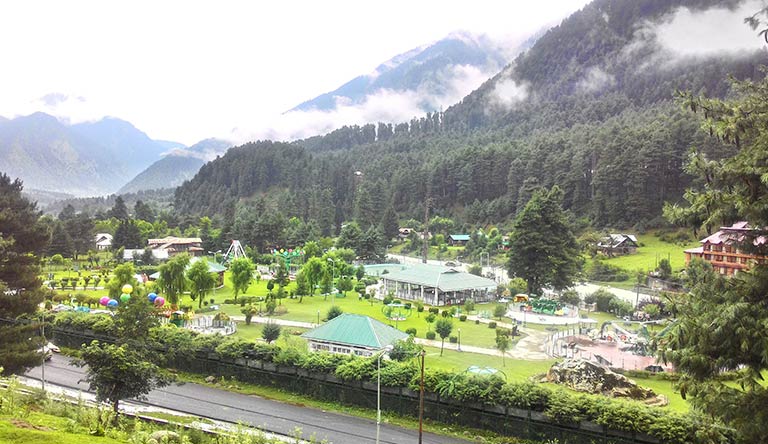pahalgam-kashmir-india
