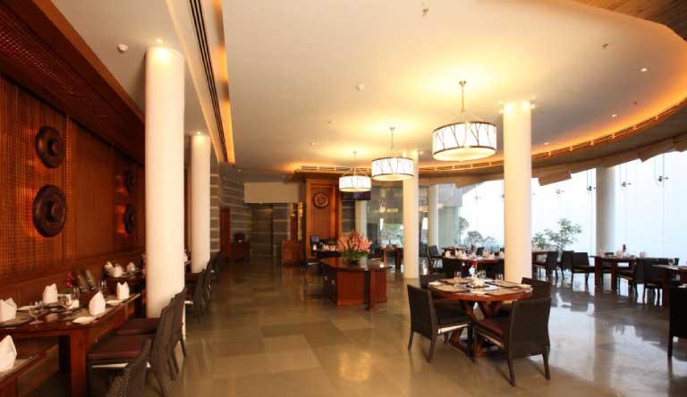 Moksha-Himalaya-Spa-Resort-Bar-Lounge