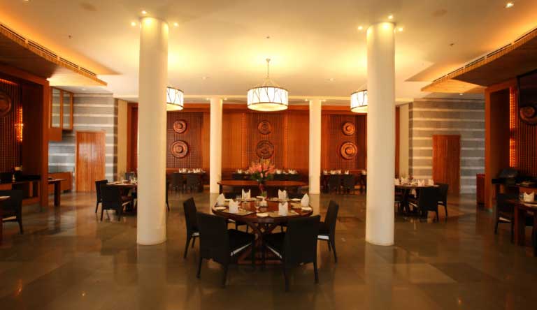 Moksha-Himalaya-Spa-Resort-Bar-Lounge1