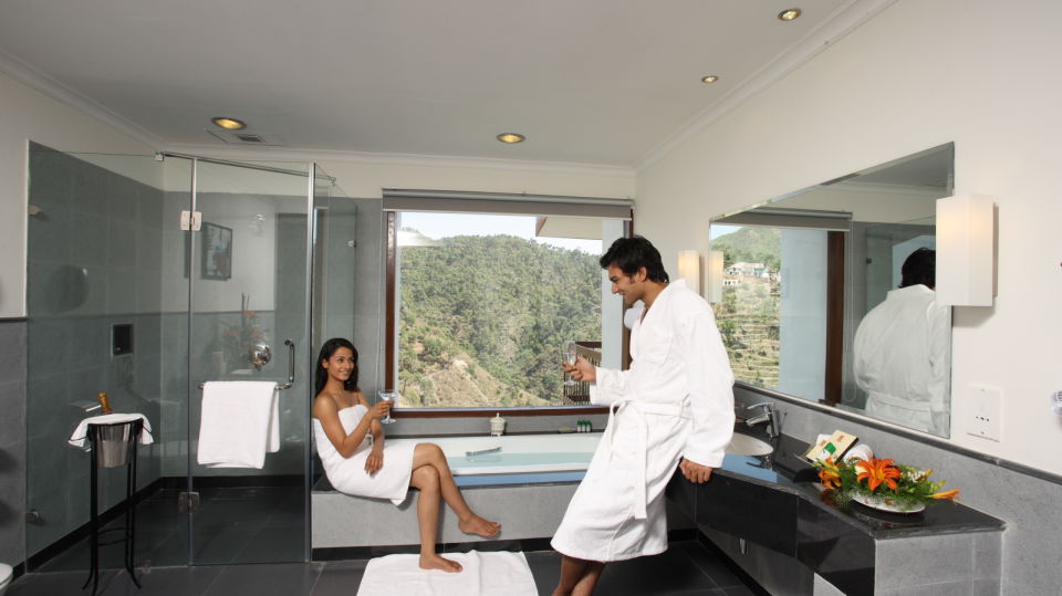 Moksha-Himalaya-Spa-Resort-Moksha-Deluxe-Suite-1
